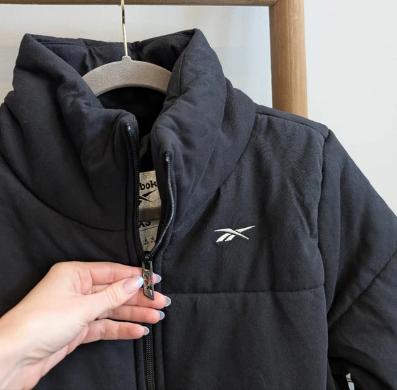 NWT Reebok Studio Puffer Jacket - Picture 8 of 9